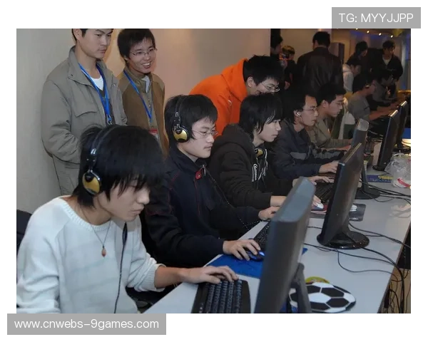 电子竞技观赛模式与传统体育直播相互借鉴，融合互动元素。